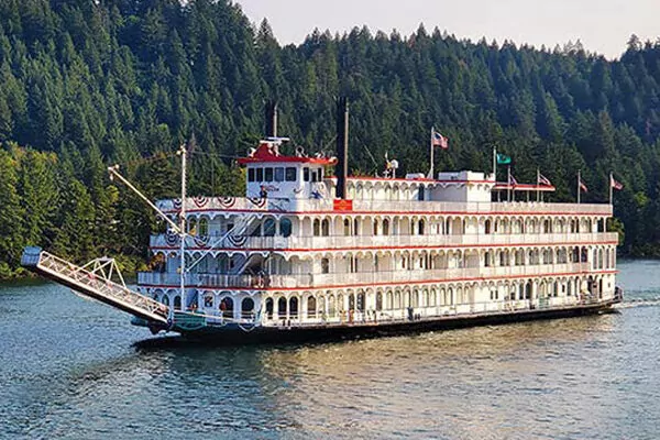 American West, a American Cruise Line cruise ship