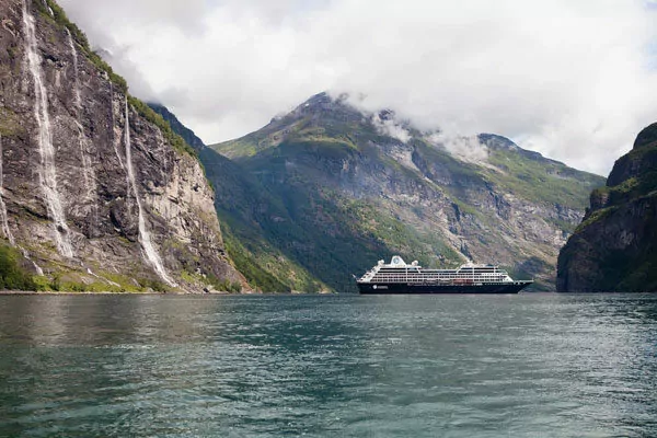 Azamara Journey, a Azamara cruise ship