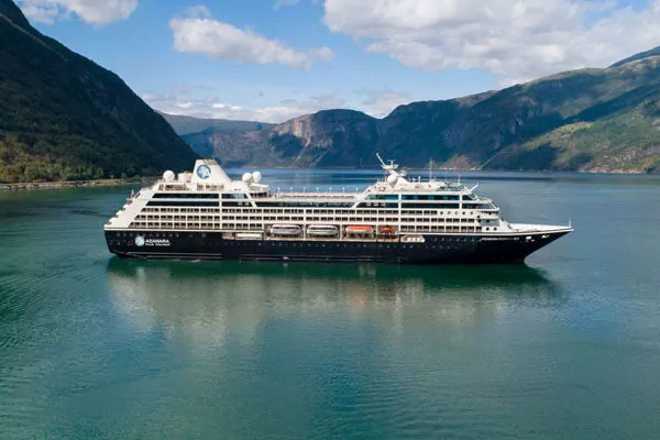 Azamara Pursuit, a Azamara cruise ship